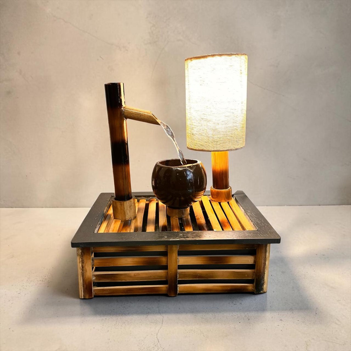 Deepa - The Flowing Lamp